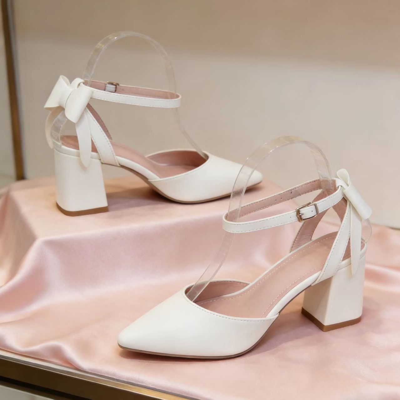 Women's Off-White Bow Chunky Heel Pointed Toe Sandals