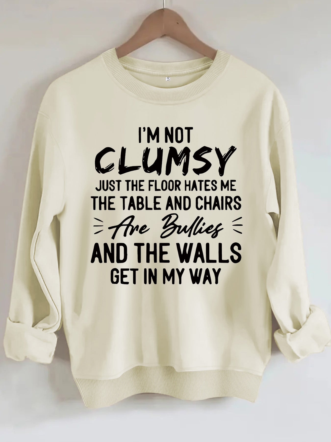 unny "I'm Not Clumsy" Letter Print Sweatshirt | Loose Fit Grey Crewneck Pullover