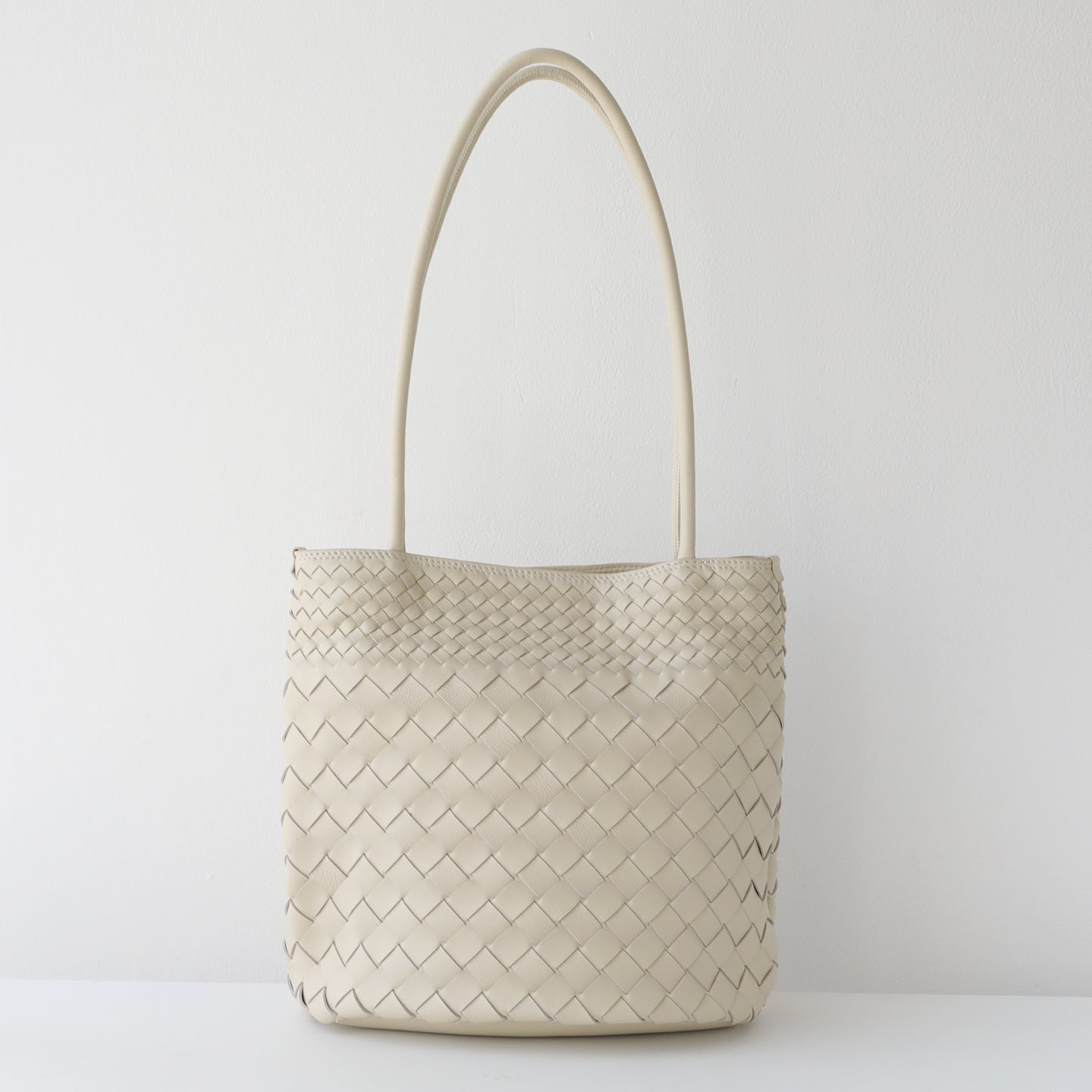 Elegant Woven Leather Bucket Bag for Women - Retro Single Shoulder Tote & Handbag