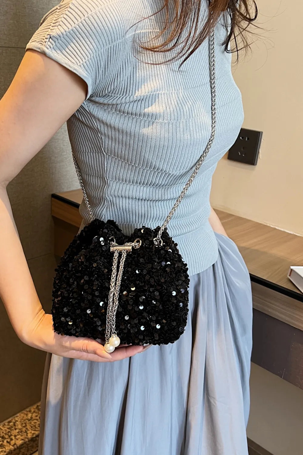 Sparkling Sequin Drawstring Bucket Bag with Chain Strap