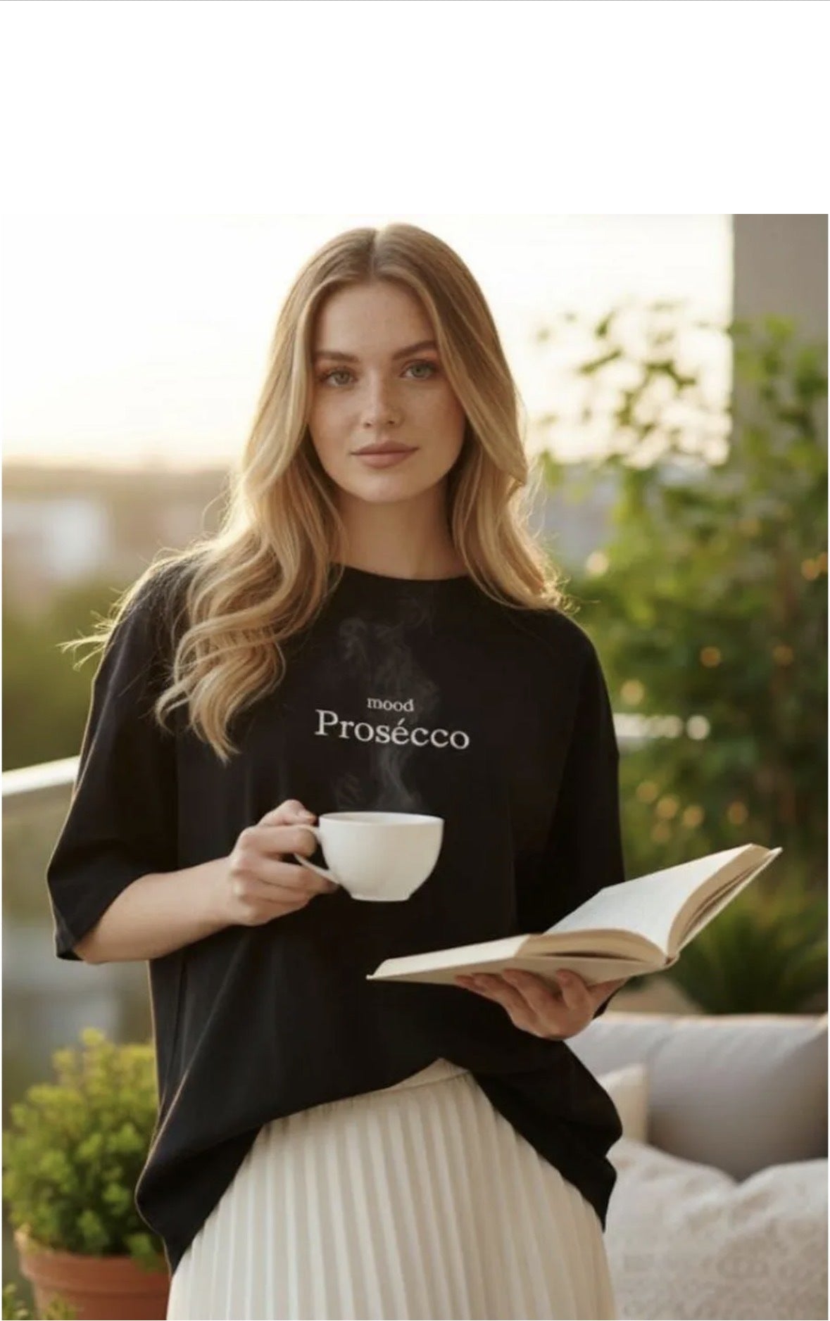 Casual Short Sleeved Graphic Tee - Loose Fit Top for Women