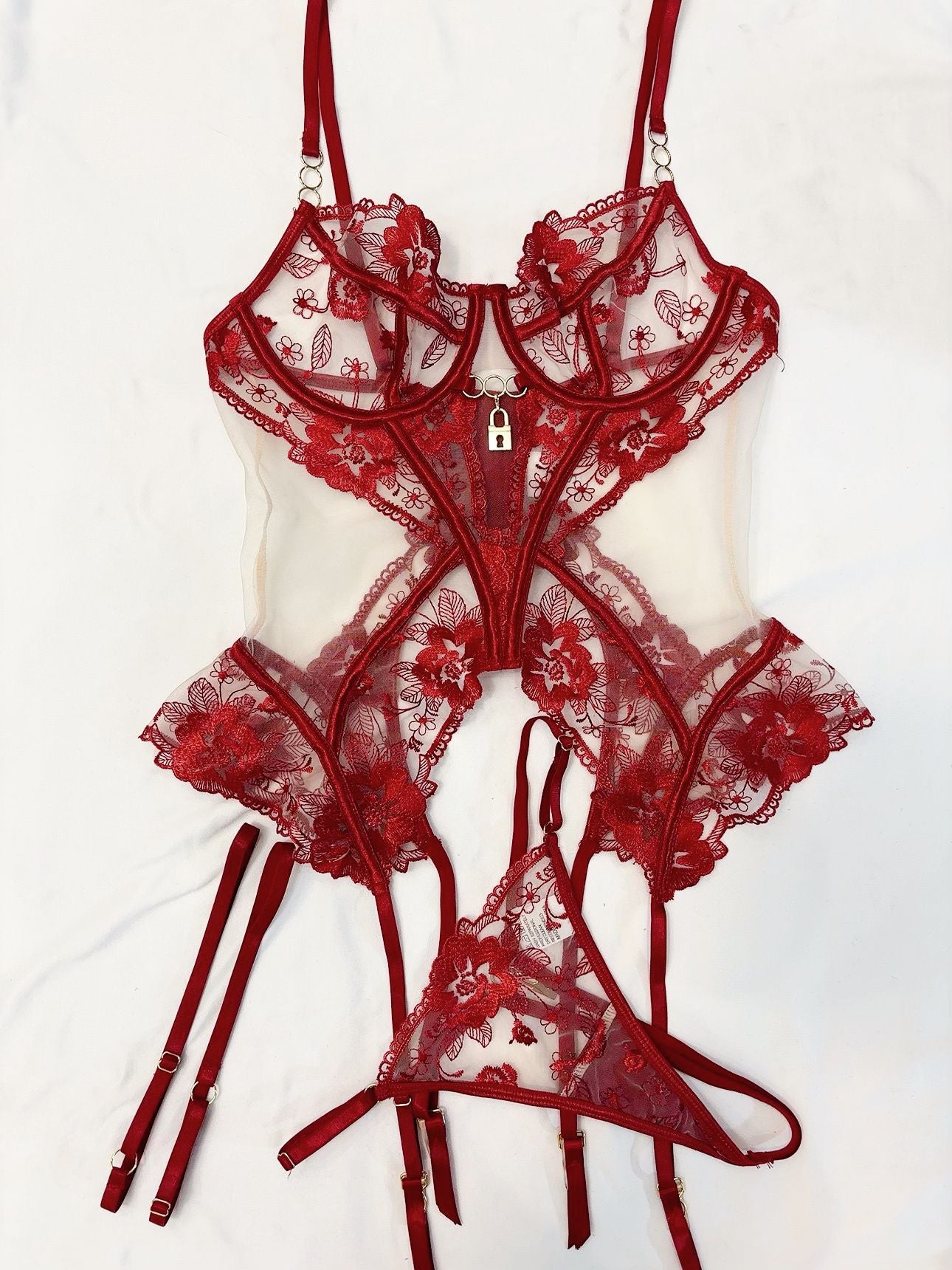 Sexy Red Bra Set - Transparent Mesh Splicing Lace Lingerie Three-Piece Suit