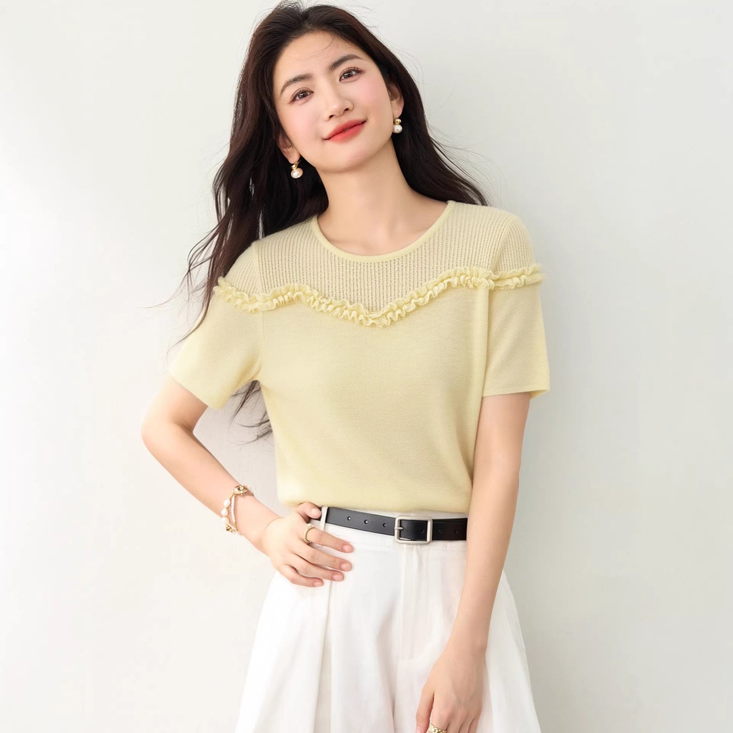 Elegant Lace Trim Round Neck Knit Top - Sweet Short Sleeve Blouse for Women