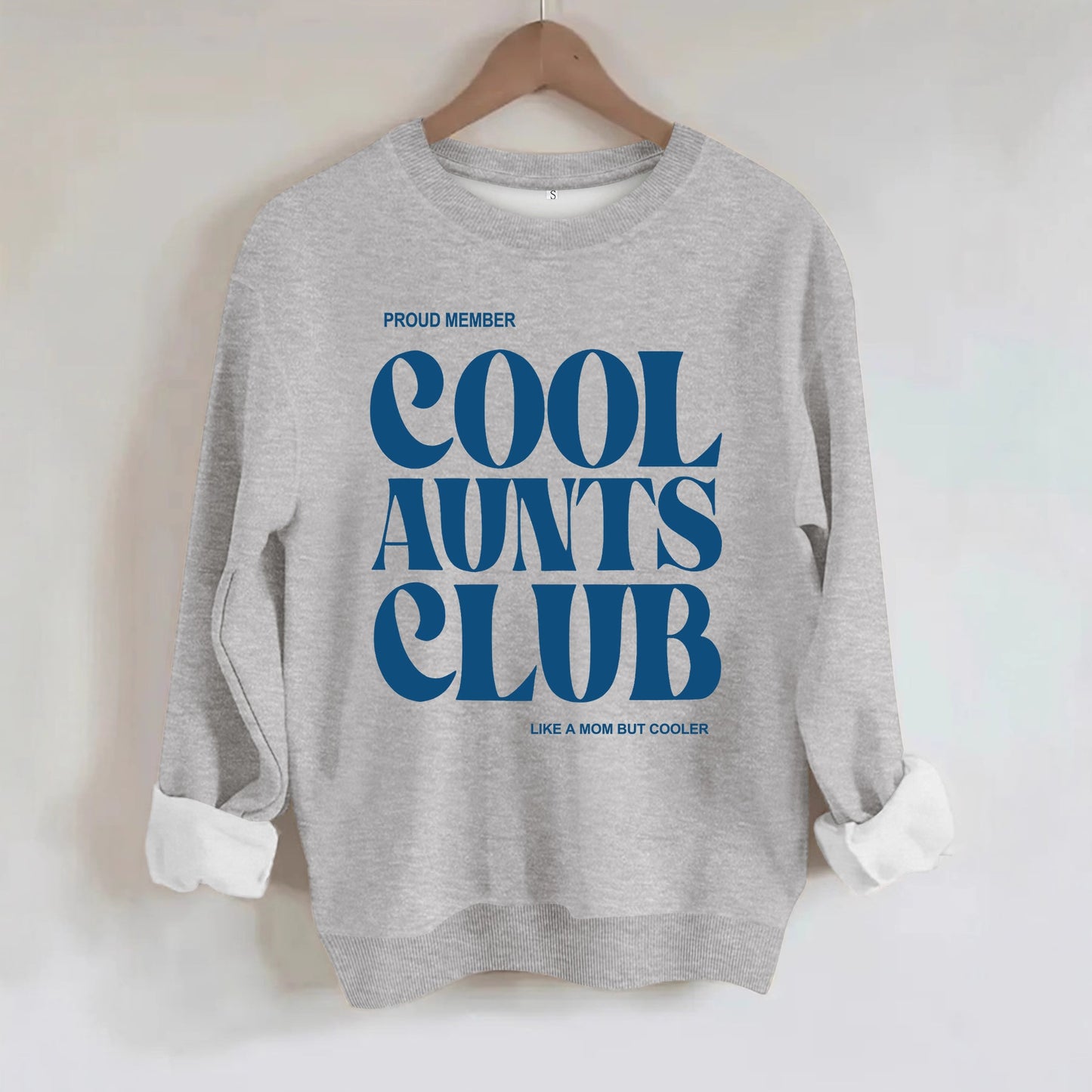 Cool Aunts Club" Graphic Sweatshirt | Beige Crewneck Pullover for Aunties