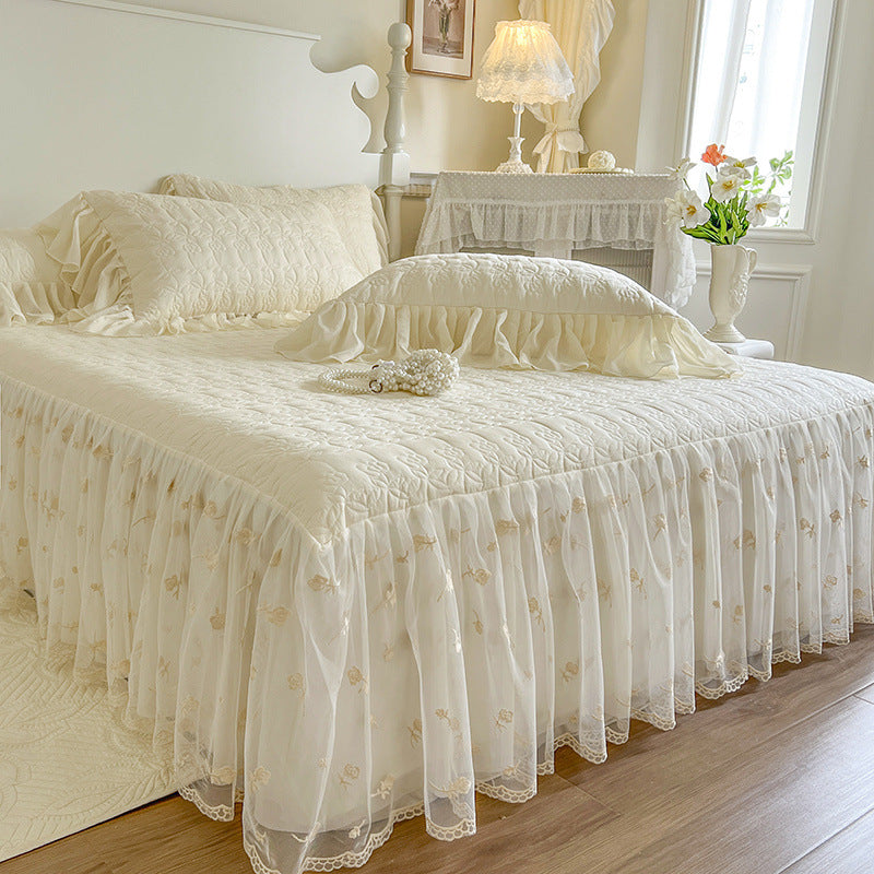 Luxury Lace Rose Embroidery Cotton Bedding Set – Romantic 4-Piece Duvet Cover with Ruffled Bed Skirt