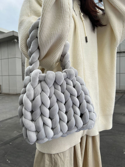 Chunky Hand-Knitted Velvet Yarn Shoulder Bag - Pink