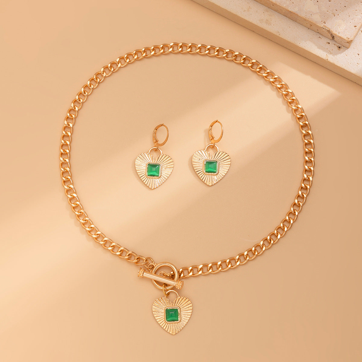 Luxury Gold Chain Heart Pendant Necklace & Bracelet Set with Green Stone