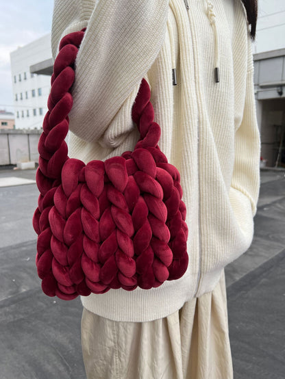 Chunky Hand-Knitted Velvet Yarn Shoulder Bag - Pink