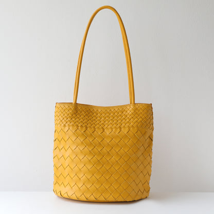 Elegant Woven Leather Bucket Bag for Women - Retro Single Shoulder Tote & Handbag