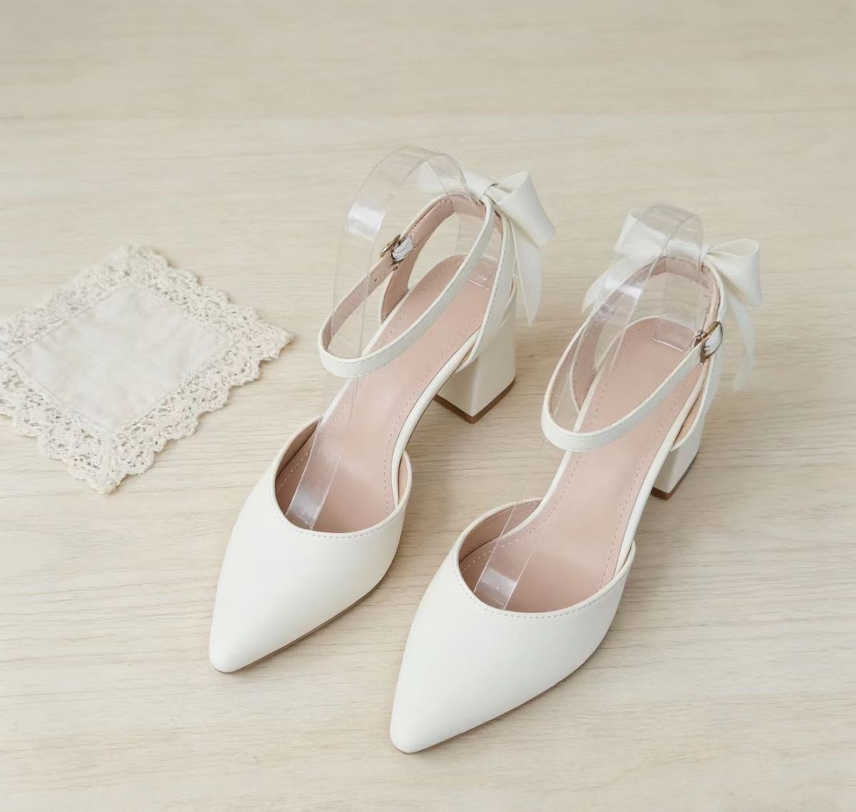 Women's Off-White Bow Chunky Heel Pointed Toe Sandals