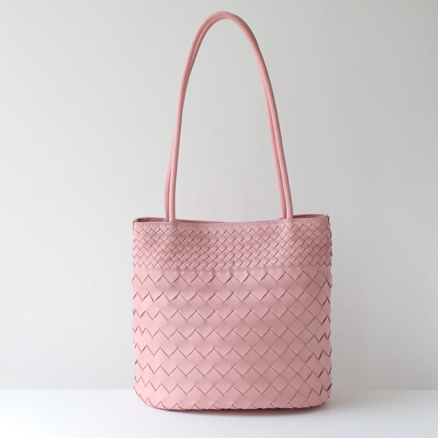 Elegant Woven Leather Bucket Bag for Women - Retro Single Shoulder Tote & Handbag