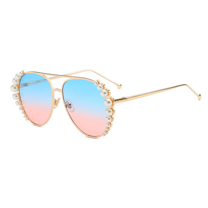 Women’s Fashion Pearl Detail Sunglasses | Stylish Gradient Lens Driving Glasses