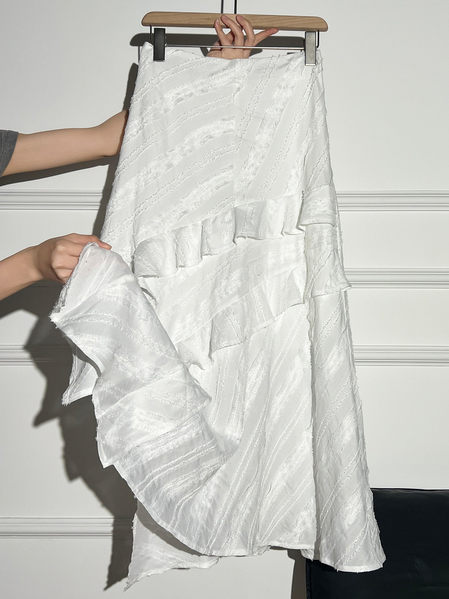 Women's High-Waist Slimming Tiered Midi Skirt - Asymmetric White Skirt