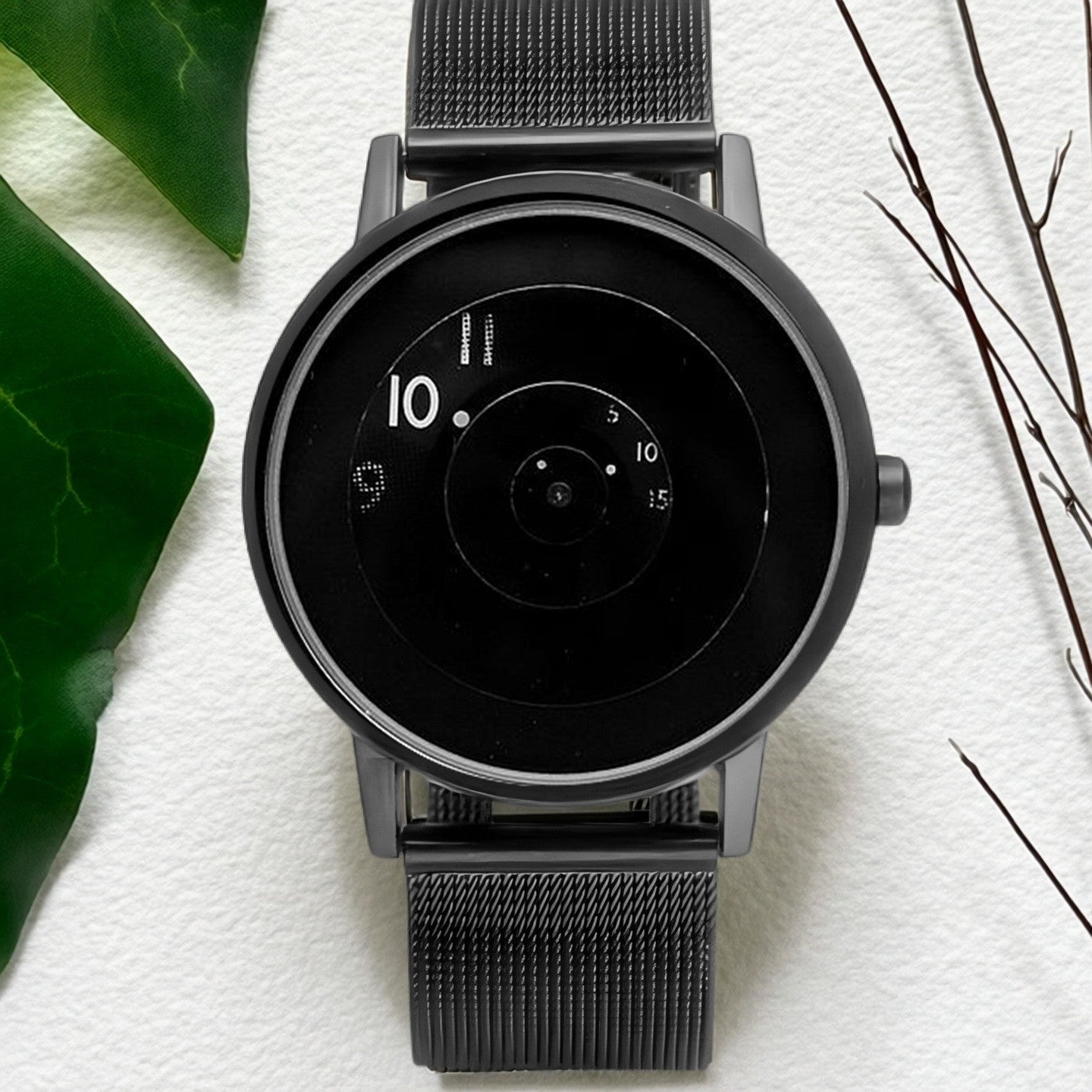 Trendy Pointerless Concept Watch with Stainless Steel Mesh Strap.