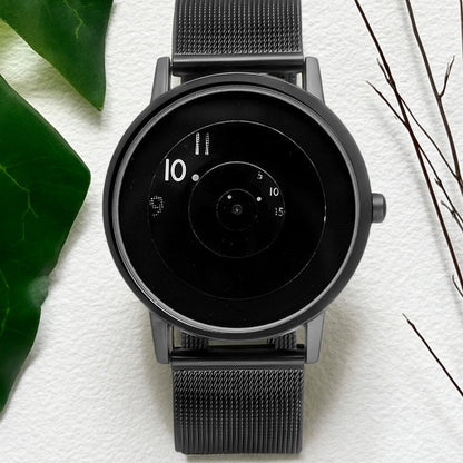 Trendy Pointerless Concept Watch with Stainless Steel Mesh Strap.