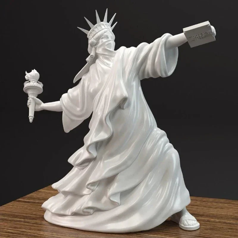 Liberty Thrower Statue – Modern Abstract Street Art Sculpture for Home Decor