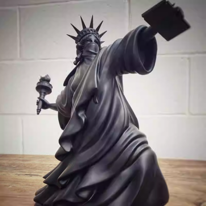 Liberty Thrower Statue – Modern Abstract Street Art Sculpture for Home Decor