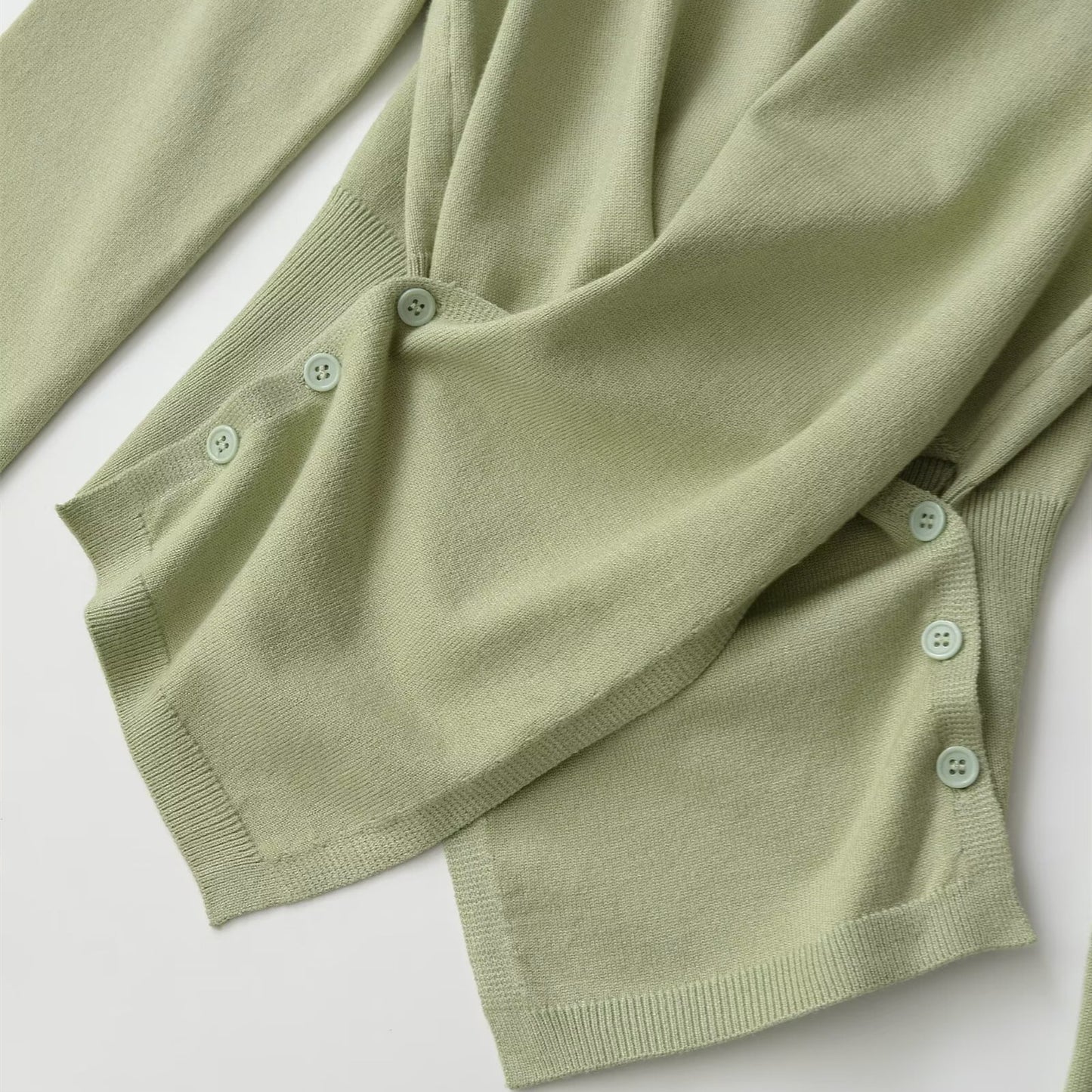 Chic Asymmetrical Hem Long Sleeved Knitted Top for Women