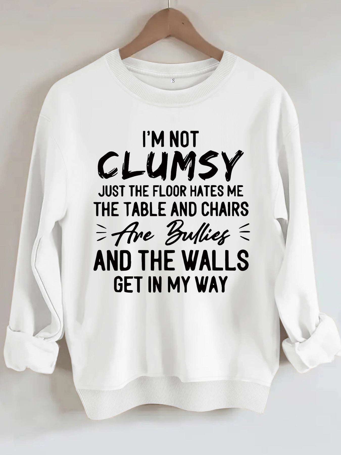 unny "I'm Not Clumsy" Letter Print Sweatshirt | Loose Fit Grey Crewneck Pullover