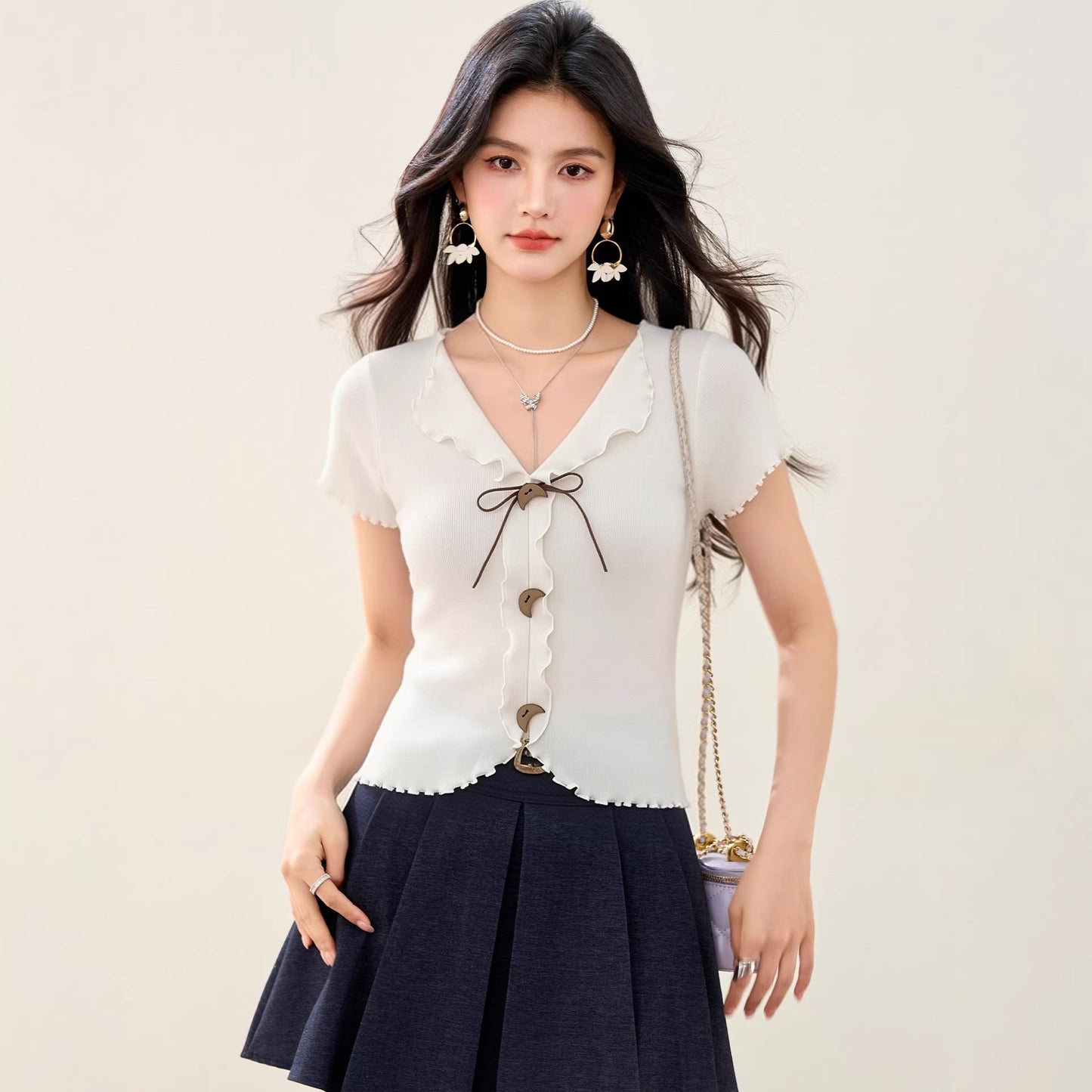 Elegant Ruffle Collar Short Sleeve Knitwear - Chic Bow Design Top for Women