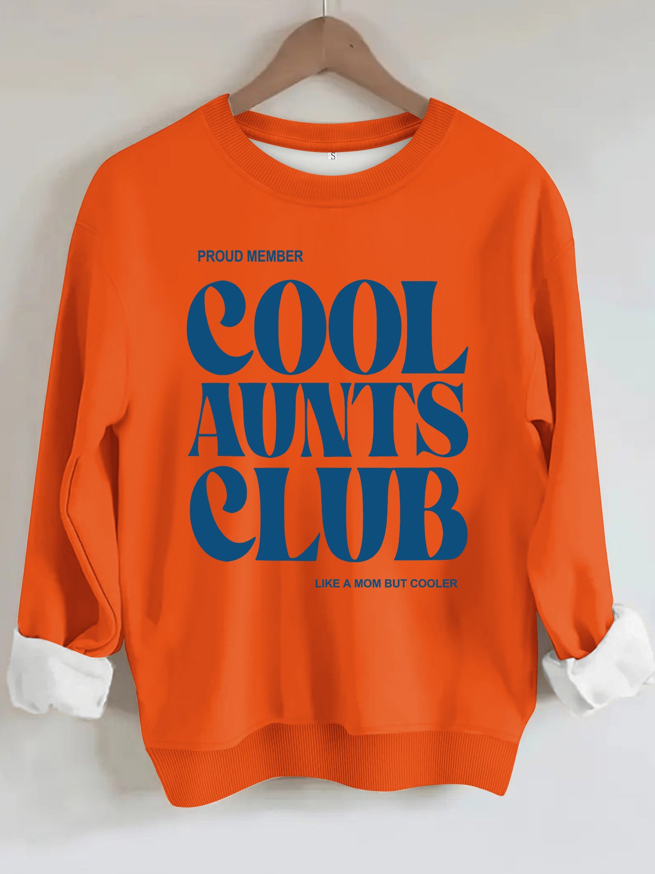 Cool Aunts Club" Graphic Sweatshirt | Beige Crewneck Pullover for Aunties