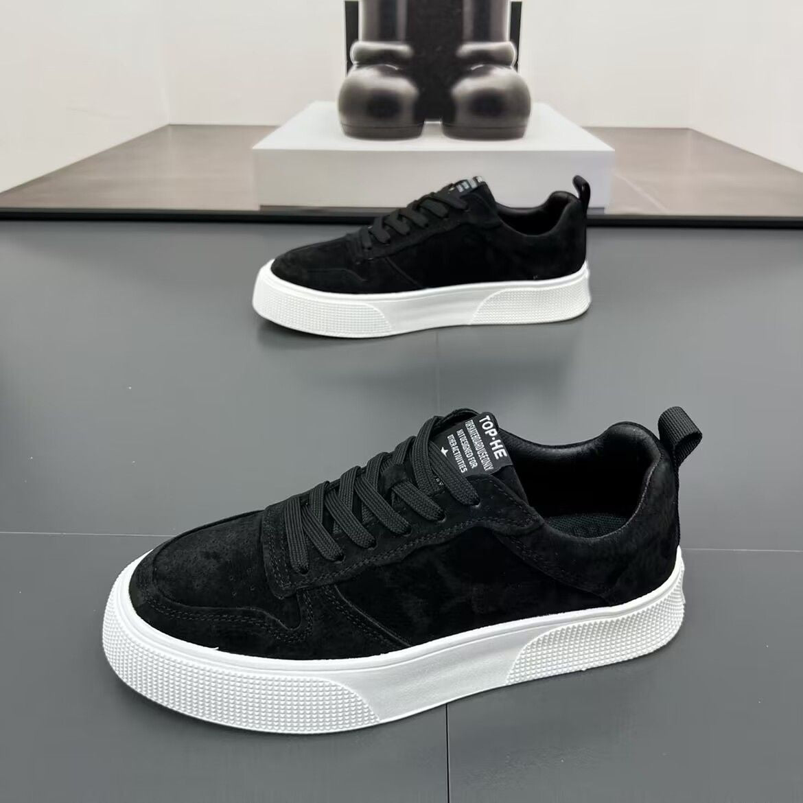 Men's Suede Casual Board Shoes - Comfortable Soft Sole Lightweight Sneakers