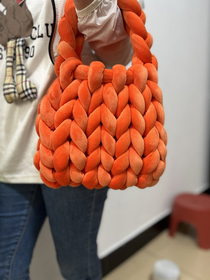 Chunky Hand-Knitted Velvet Yarn Shoulder Bag - Pink
