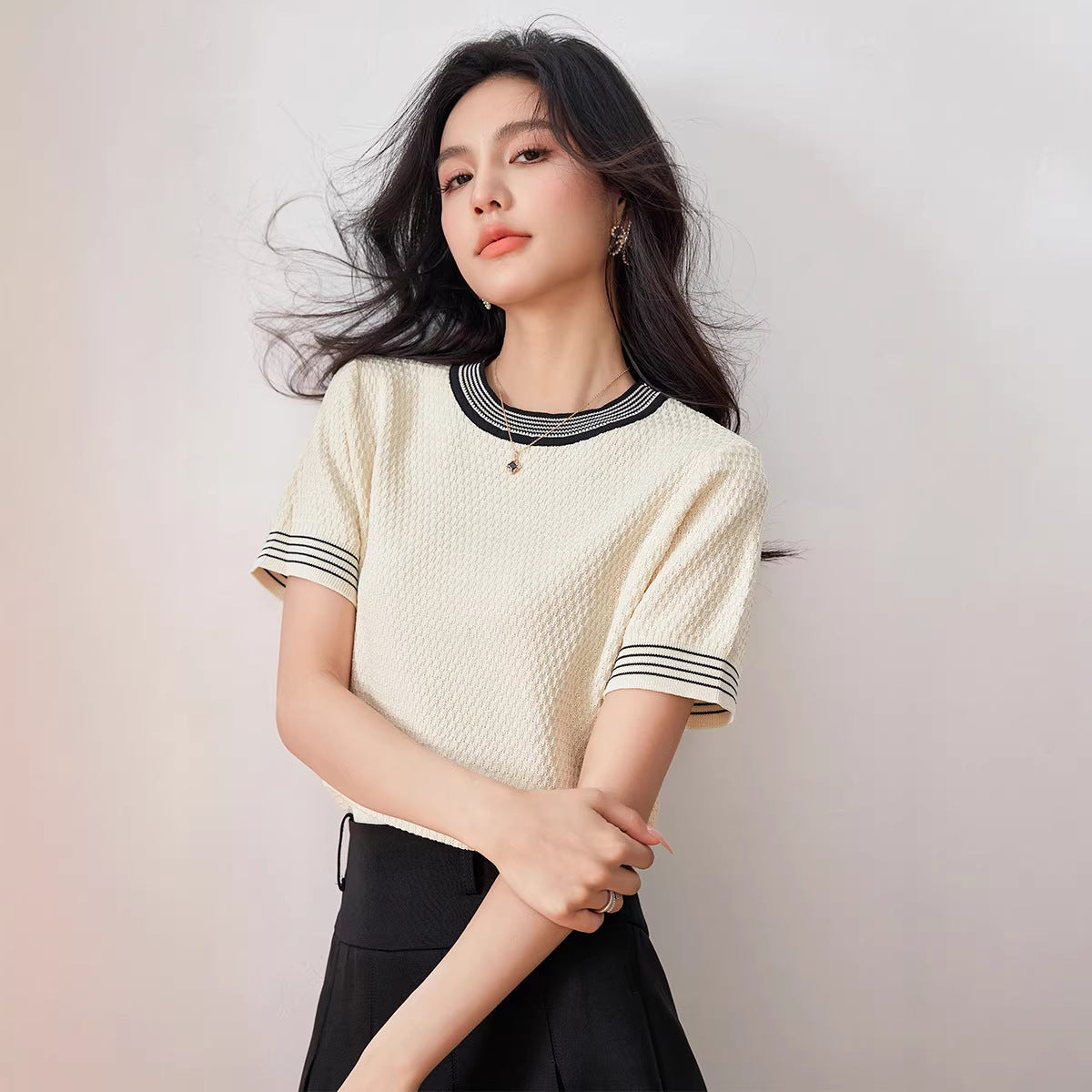 Academic Style Crew Neck Knit Top - Short Sleeve Women's Spring Shirt