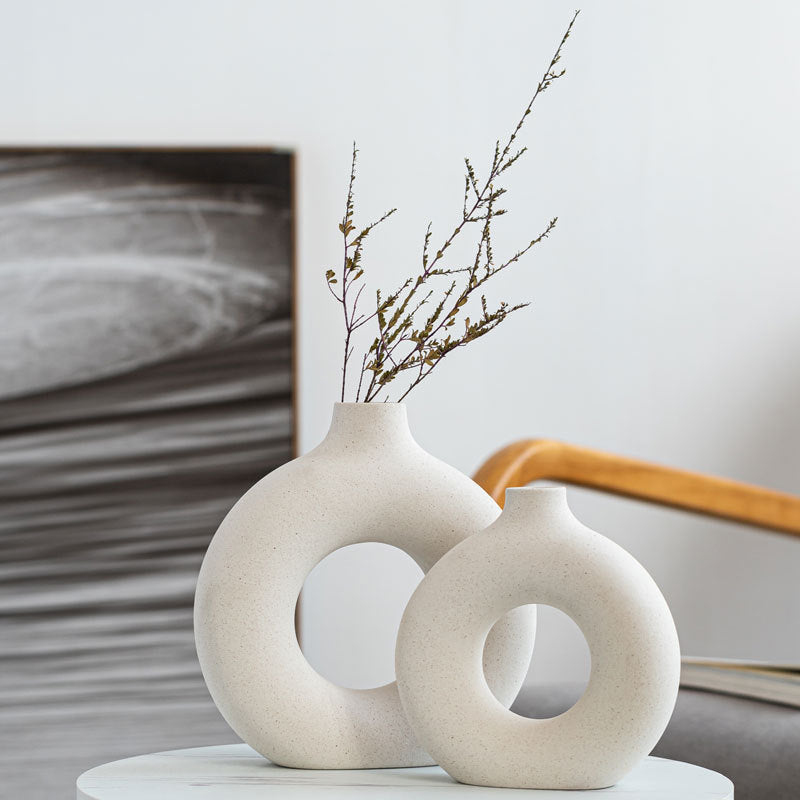 Minimalist Ceramic Nordic Vase – Creative Modern Doughnut Vase for Home Decor