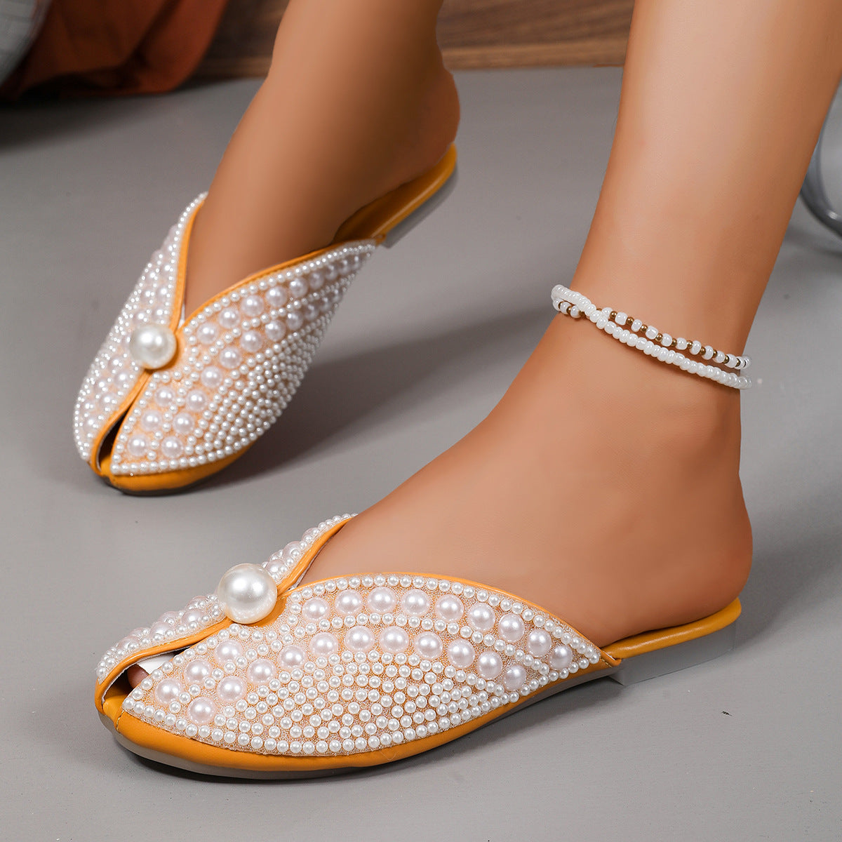 Women's Covered-Toe Half Slippers - Versatile Flat Heel Trendy Pearl Slippers for Outdoor Wear