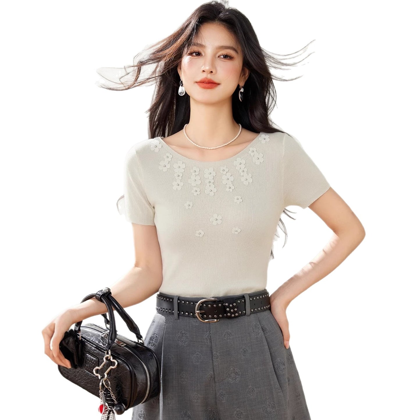 Elegant Beaded Round Neck Knit T-Shirt - Chic Slim Fit Women's Top