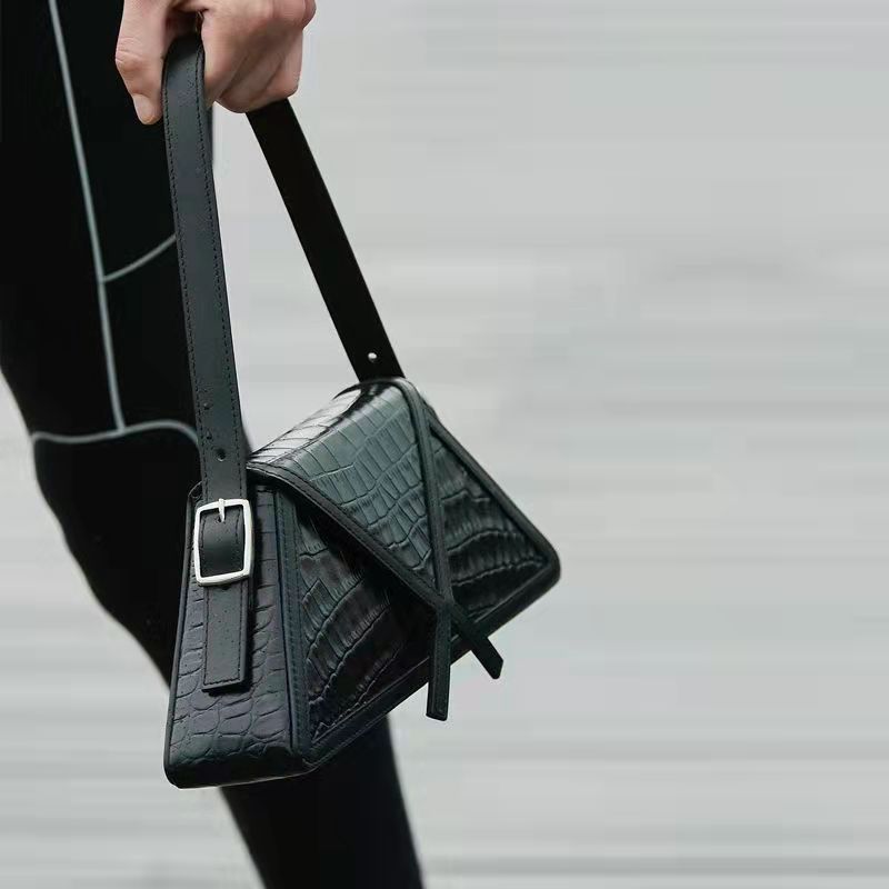 Trendy Niche Design Minimalist Underarm Bag