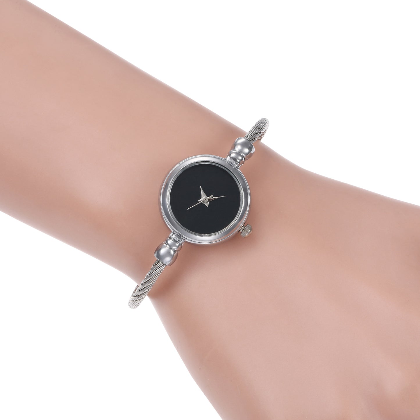 Chic Ladies' Gold Alloy Rope Bracelet Fashion Watch.