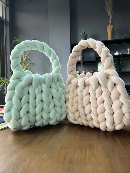 Chunky Hand-Knitted Velvet Yarn Shoulder Bag - Pink