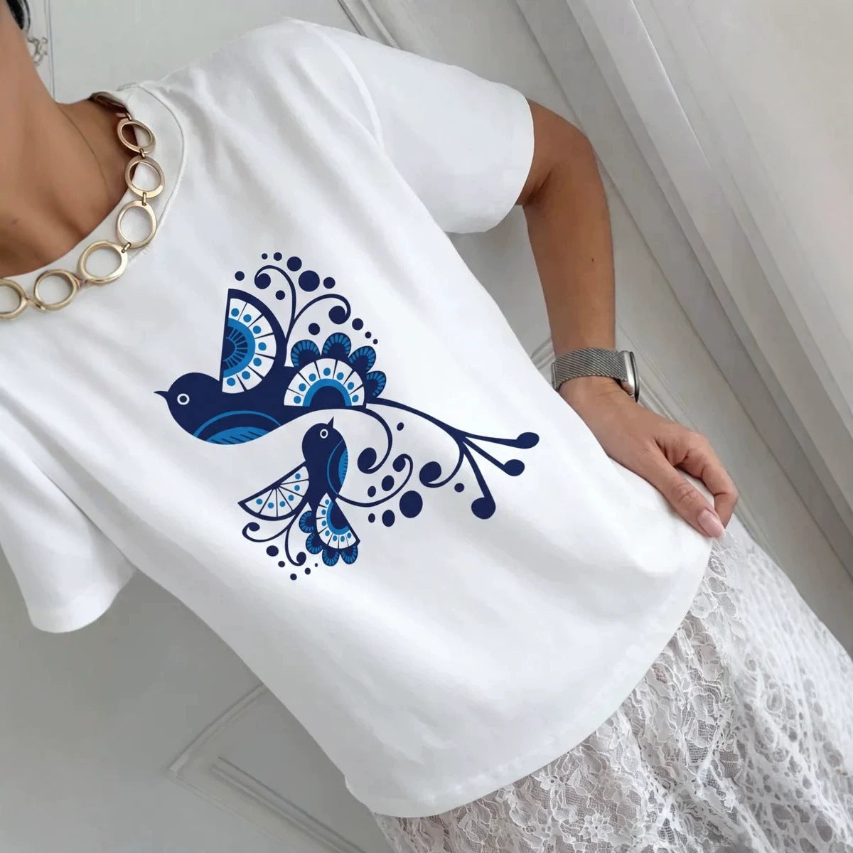 Women's Casual White Loose Round Neck Short Sleeved Tee