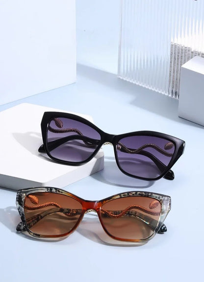 Retro Cat Eye Sunglasses with Metal Snake Temple Design | Trendy Party Shades