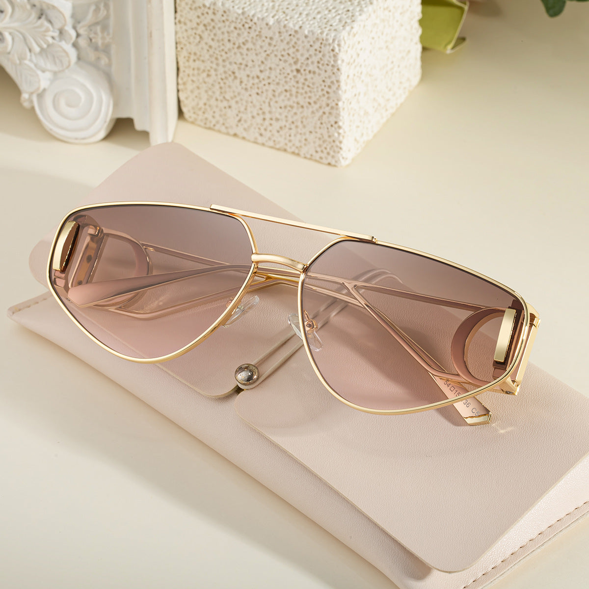Trendy and Stylish Outdoor Street Sun Protection Sunglasses