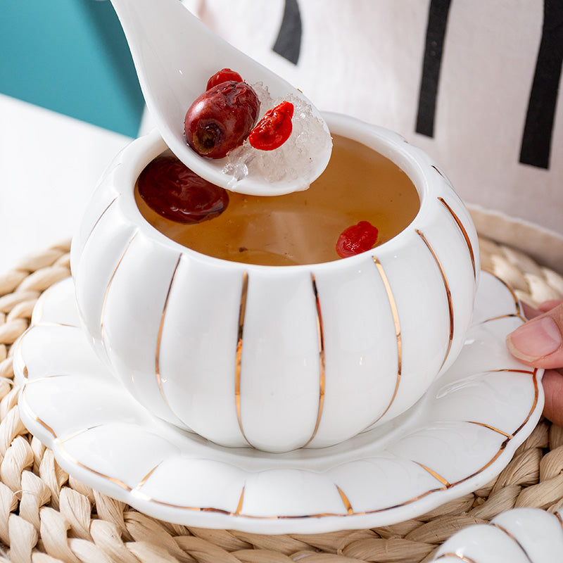 Creative Ceramic Pumpkin Soup Bowl with Lid and Saucer Set
