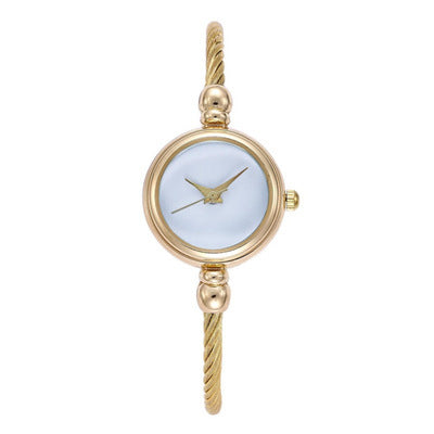 Chic Ladies' Gold Alloy Rope Bracelet Fashion Watch.