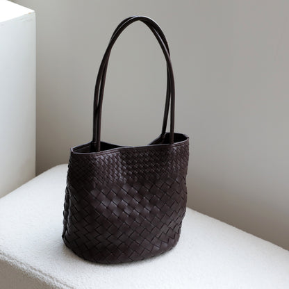 Elegant Woven Leather Bucket Bag for Women - Retro Single Shoulder Tote & Handbag