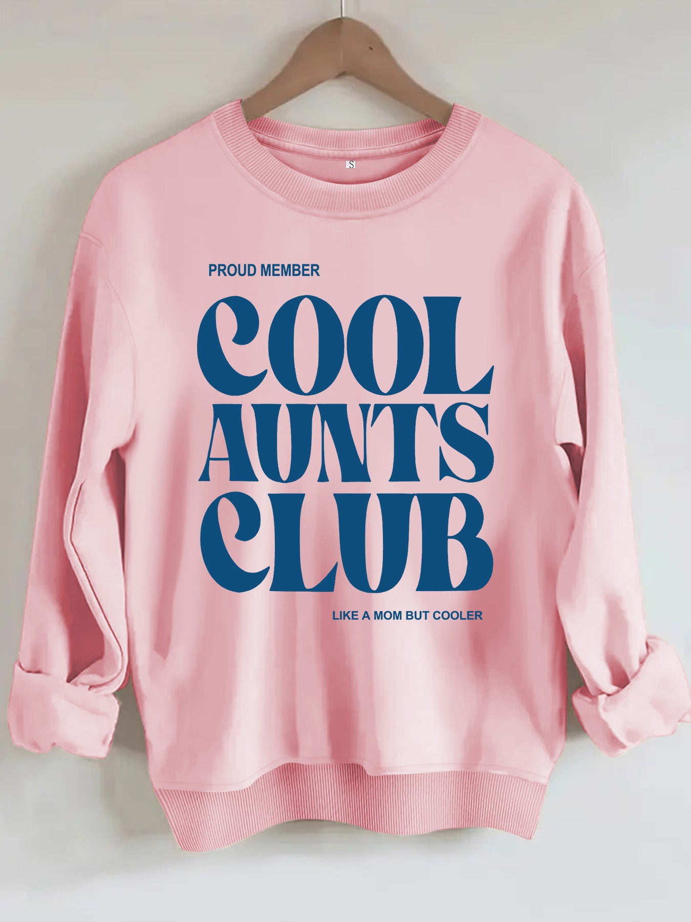 Cool Aunts Club" Graphic Sweatshirt | Beige Crewneck Pullover for Aunties