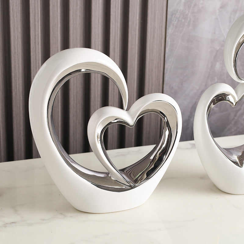 Modern Ceramic Heart-to-Heart Sculpture – Luxury Golden Abstract Love Ornament